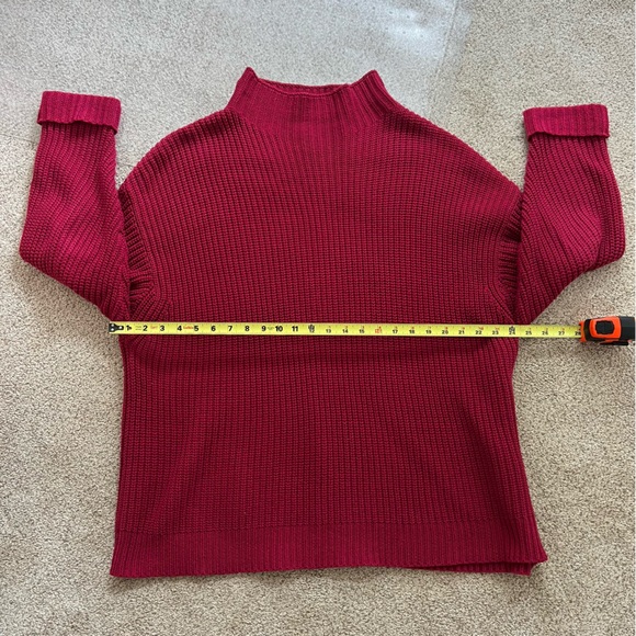 American Eagle Outfitters Red Oversized Knit Sweater - Picture 4 of 6